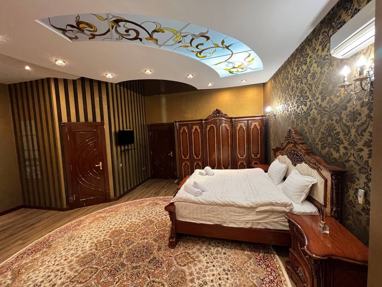 Hotel, Mexmon xona,Gostinitsa Bez zaqs