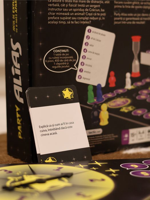 Joc de societate ALIAS Party, 15 ani+, 4-8 jucatori