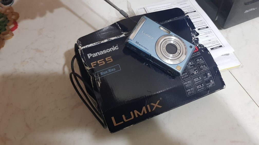 Aparat foto Panasonic Lumix Fs5 full box plus card 8 Gb
