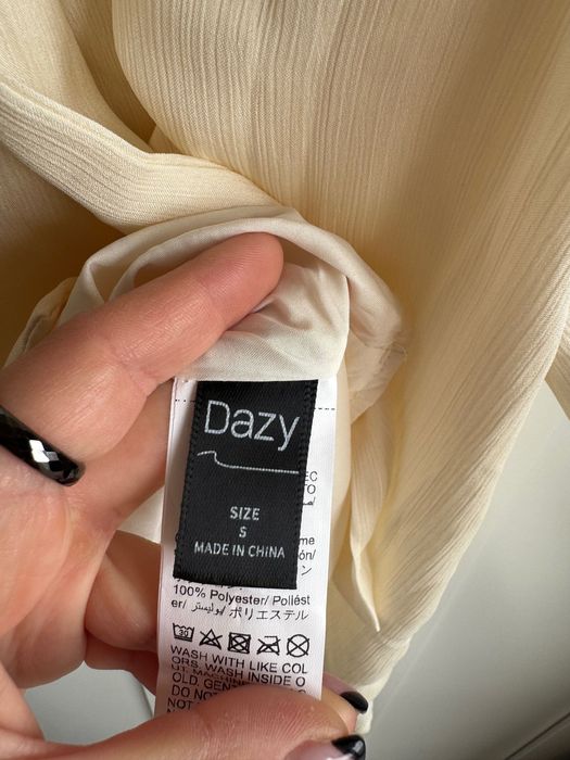 Бежова дамска риза