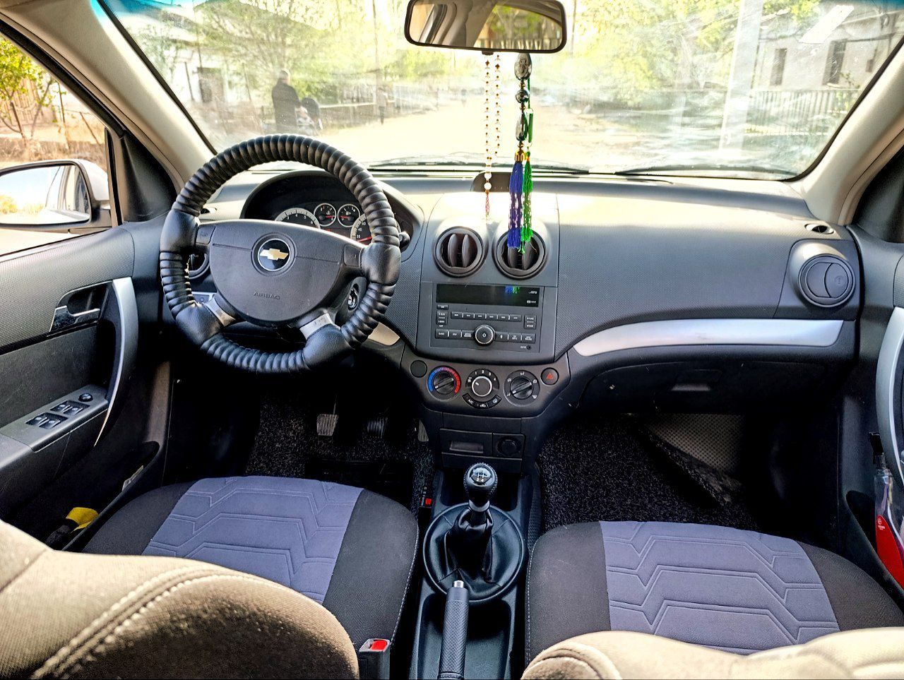 Nexia 3 satiladi