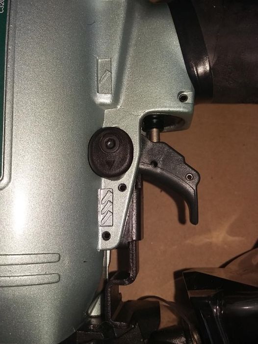 Pistol cuie pneumatic NOU HiTACHI NV65 AD3 TVA deductibil garantie