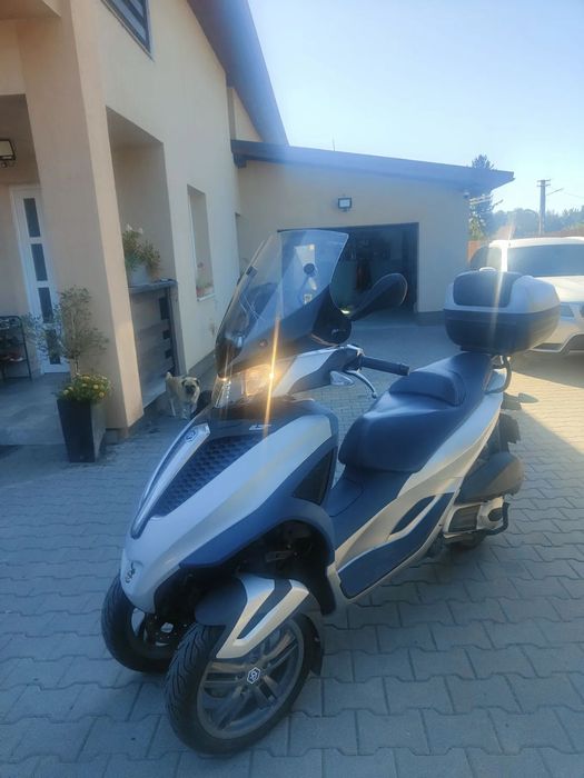 Piaggio MP3 300 HPE Vând Piaggio MP3 Automata (cat B)