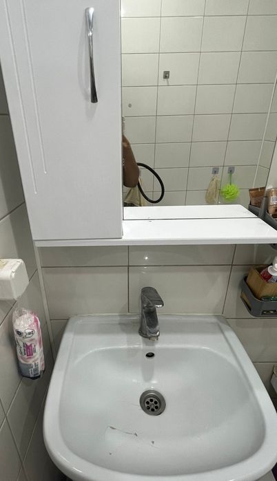 Продам б/у комплект Полкам с зеркалом/Раковина/Кран/Тумба