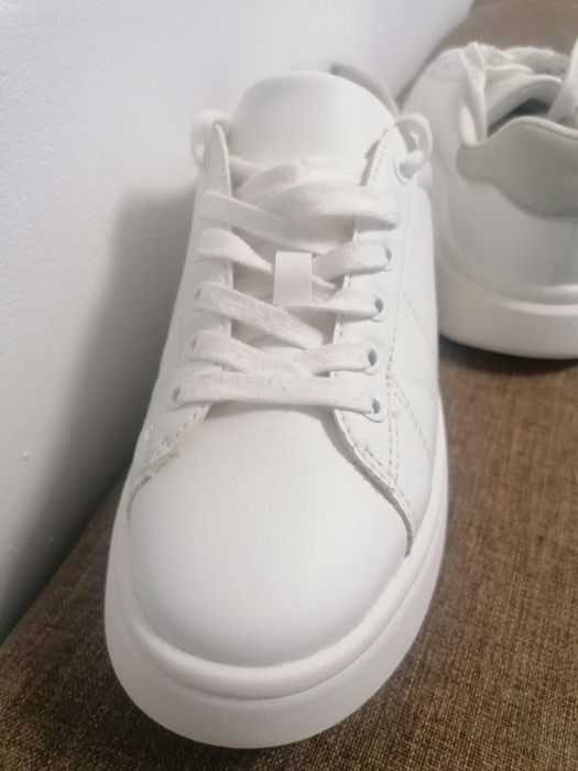 Adidasi Zara numărul 33