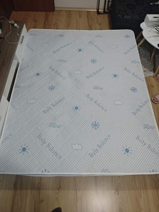 Спалня с две шкафчета