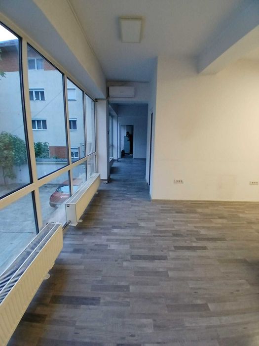 Spatiu comercial la strada PRINCIPALA zona Iulius Mall Timisoara