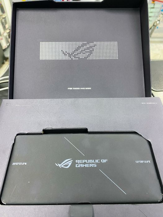 Asus ROG Phone 9 PRO 512GB 16GB RAM нов