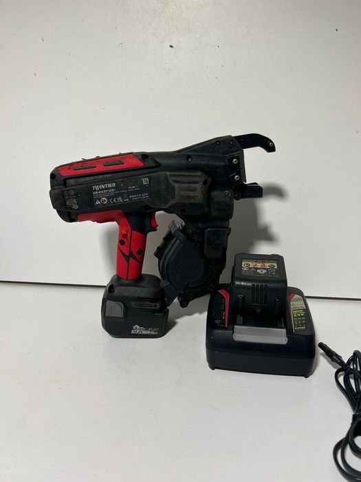 Masina legat fier MAX RB443T aan 2024