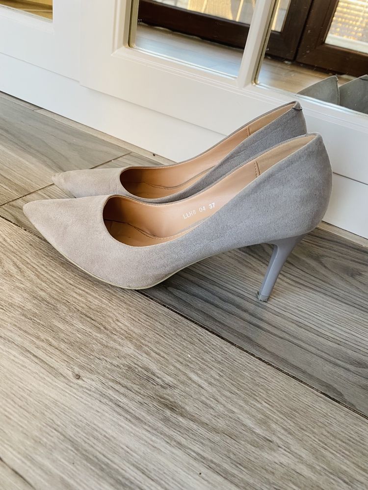 Pantofi stiletto 37