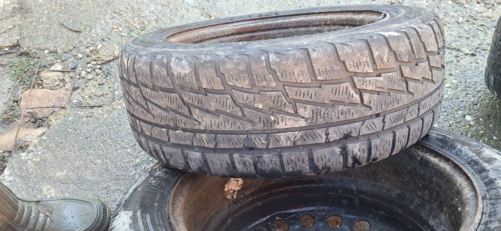 Jante tablă + anvelope iarnă 205/55 R16