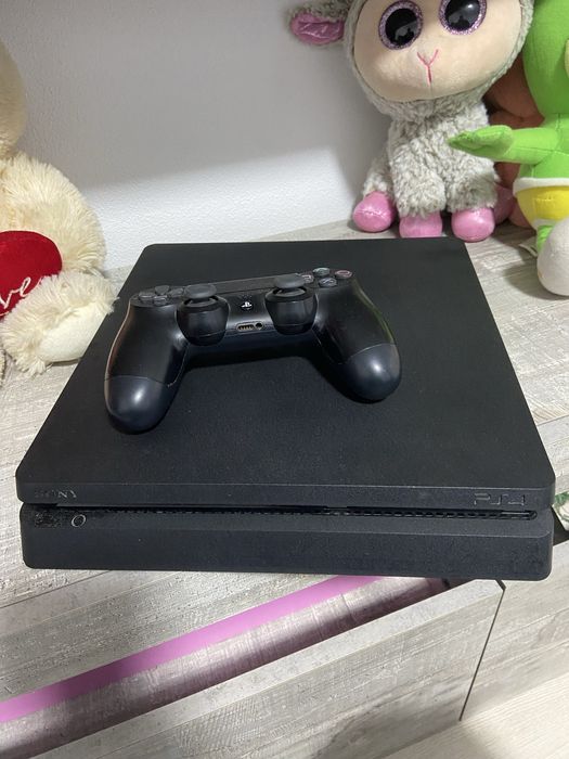 PlayStation 4 Slim