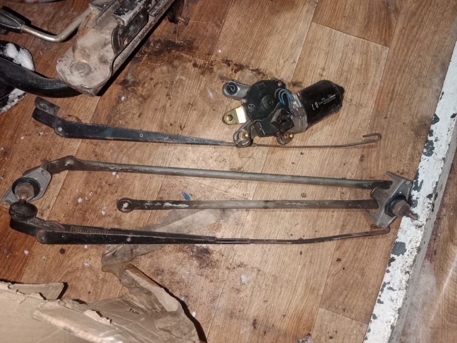 Стеклоочиститель Митсубиси л300 L300