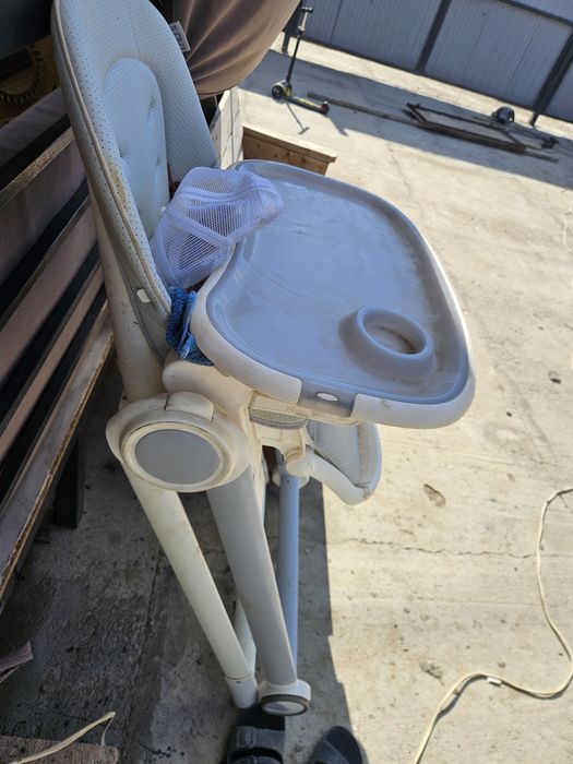 Продам стол для кормление состояние 10/9