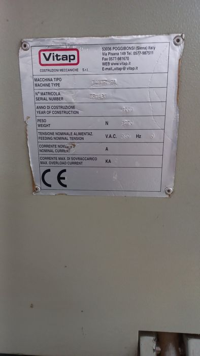 многошпинделна пробивна машина с 21 шпиндела +3 шпиндела за панти VITA