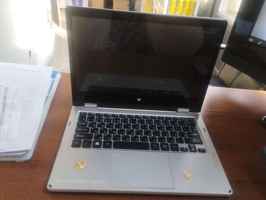 Продам ноутбук bilimbook light