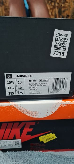 Adidas jobbára lo