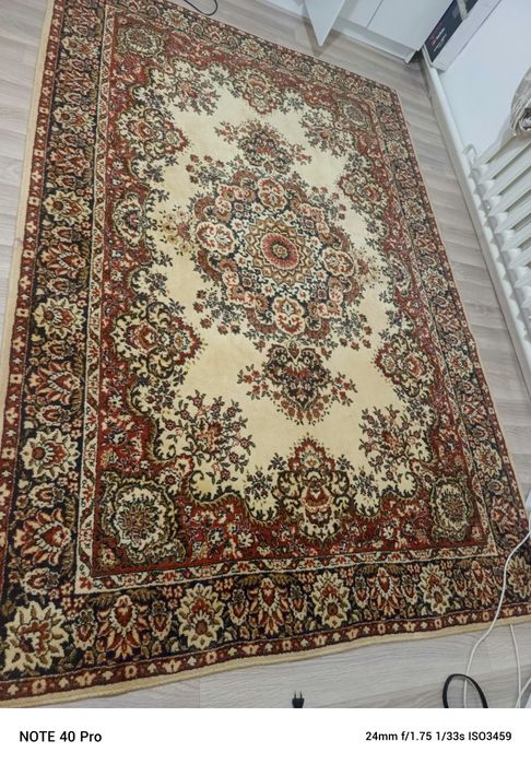 Продам палас красный и сини