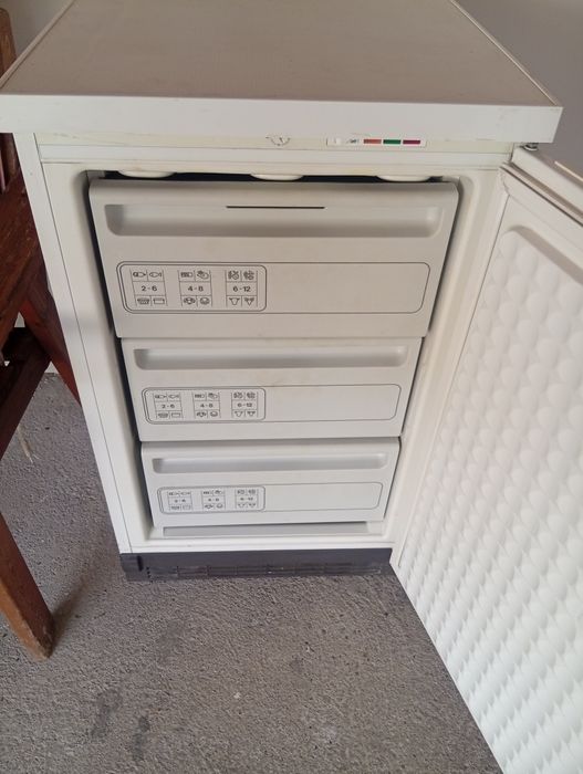 Lada frigorifica cu 3 sertare