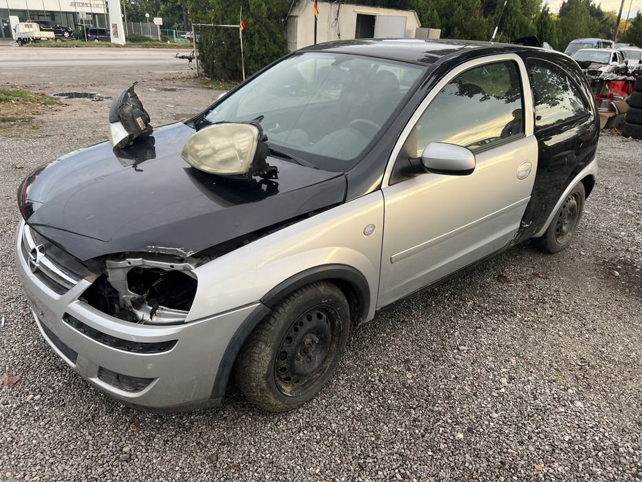 Опел корса ц 1.2 бензин само на части