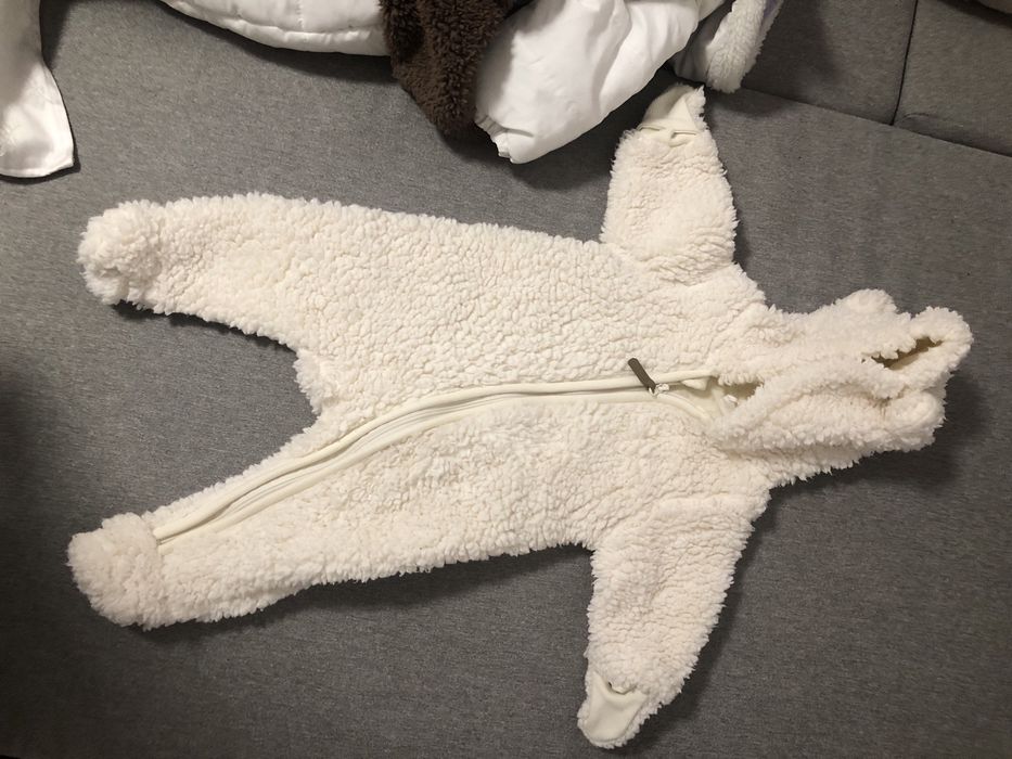 Vand salopete de iarna si saci de dormit