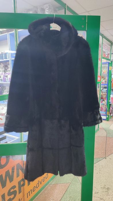 Продам шубу норковую