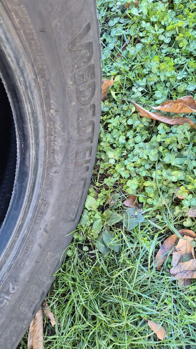 215 70 15 с 2бр зимни гуми вредстеин 7мм граифер без лепенки дот 16