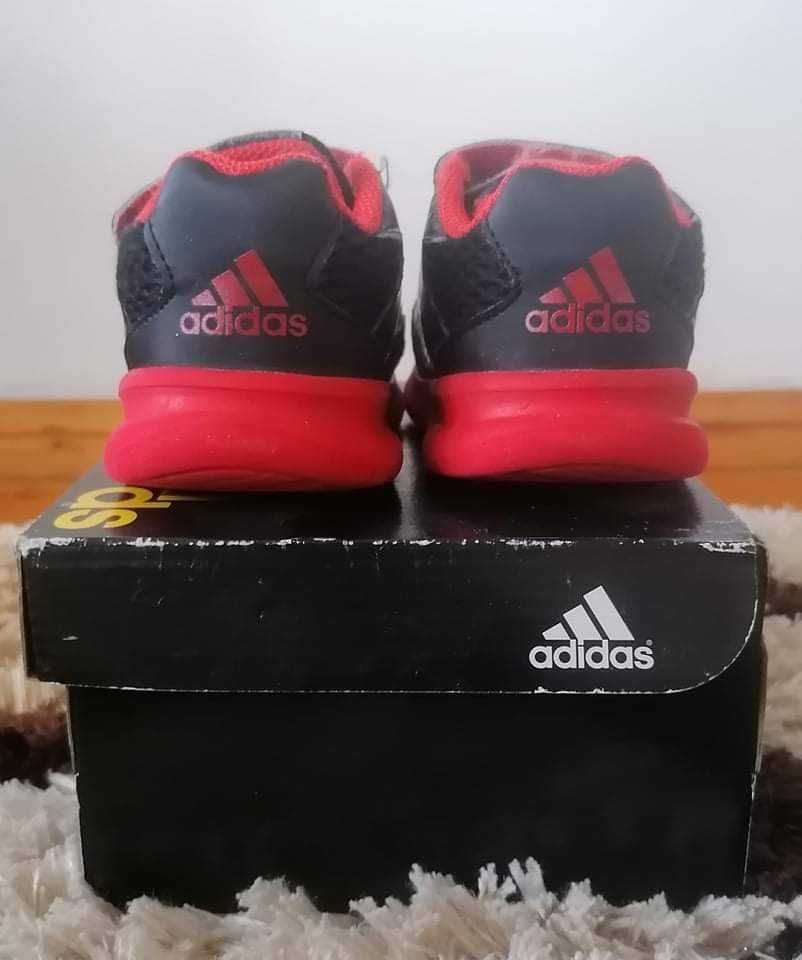 Adidas децки оригинални маратонки 21 номер