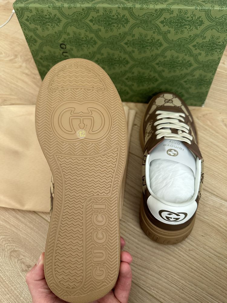 Gucci GG sneakers 42 noi originali