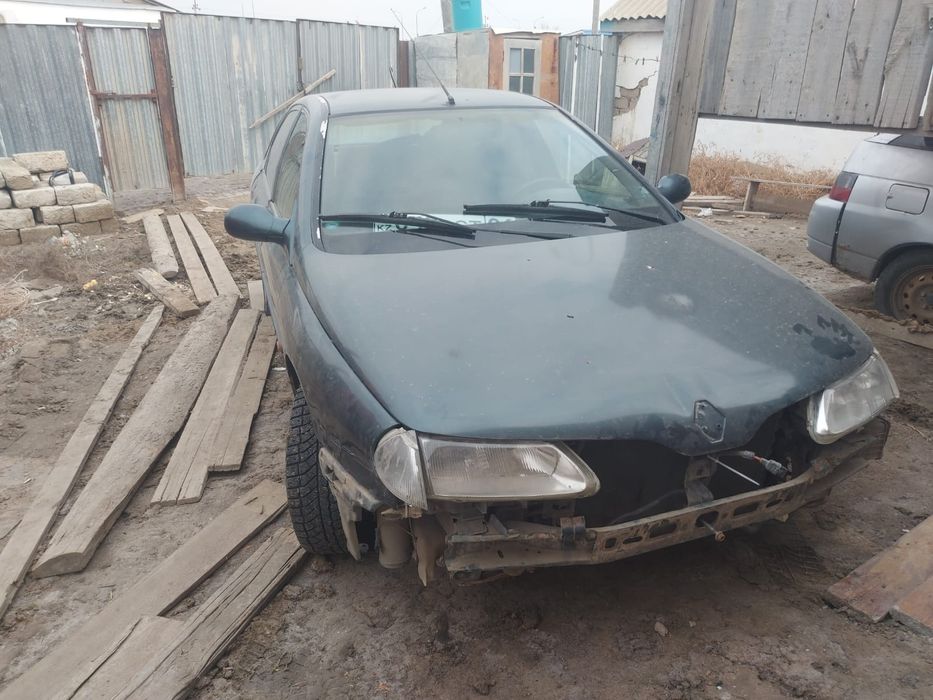Renault Laguna 1994 — 1.8 бензин. На ходу! Все детали в комплекте