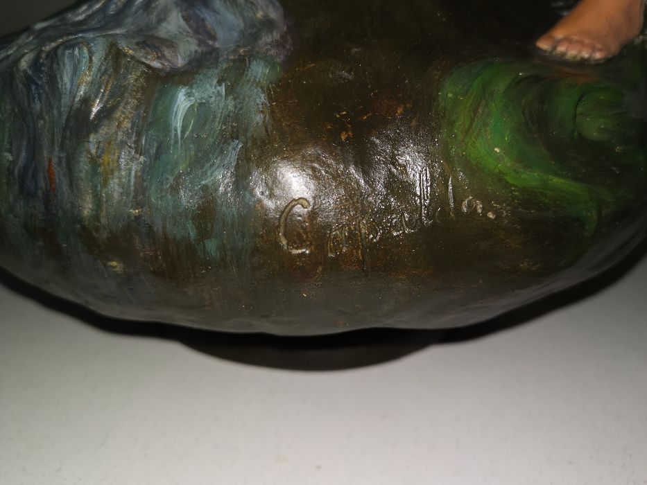 Vaza veche din teracota policromă semnat „Capaldo”
