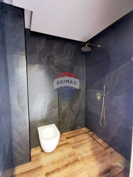 Продава се Тристаен апартамент в Варна, м-т Траката - 92 кв.м за 2109 €/кв.м - Снимка #8