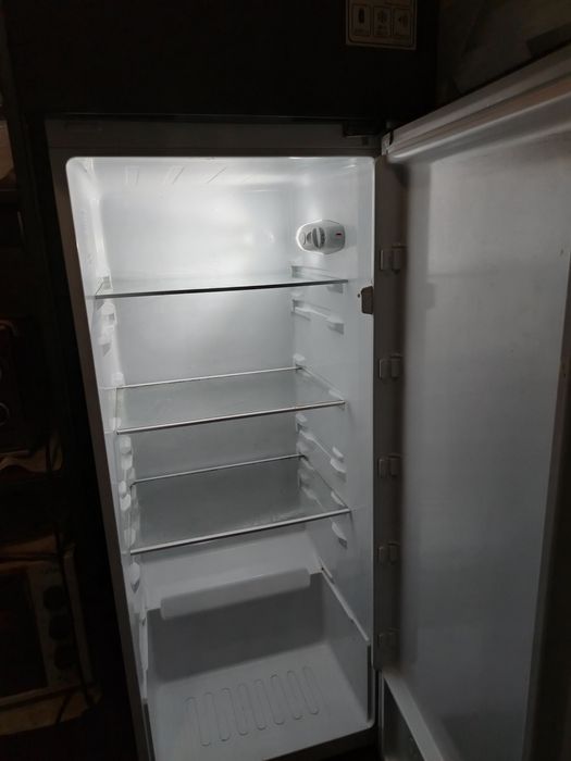 Premier muzlatgich 

Holati a’lo, sovutishi kuchli. Ishlaga