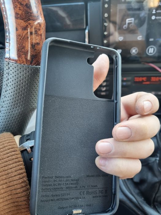 Продам чехол зарядка с 21 самсунг