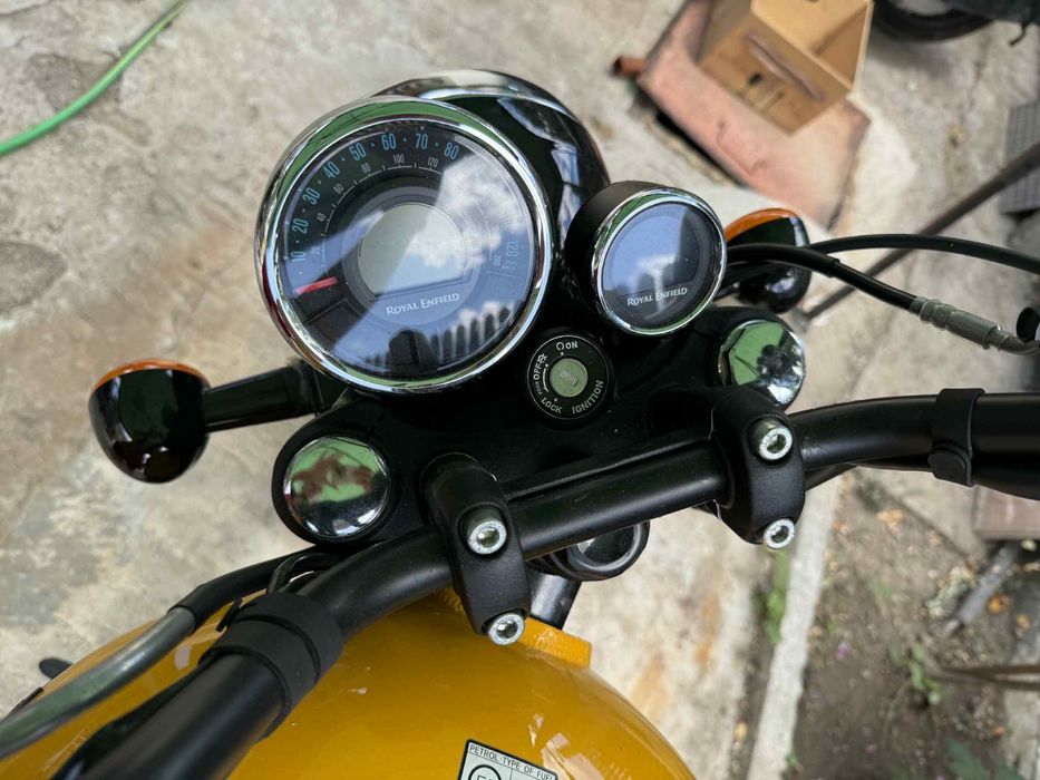 Vand Motocicleta Royal Enfield