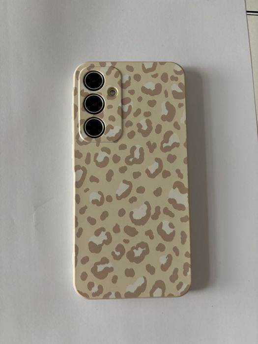 Телефон А35 5G 128 GB като нов,купуван  е 2025 г.