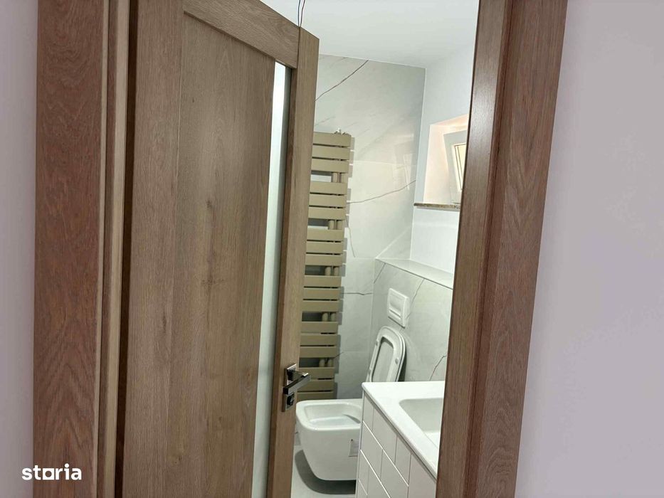 Apartament de 3 camere zona Calea Bucuresti