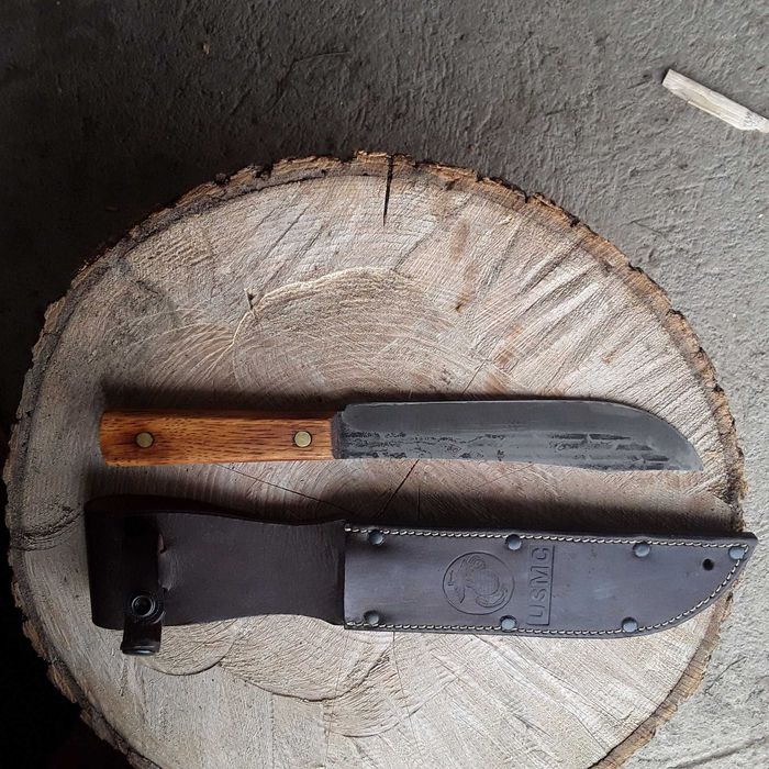 Cuțit  American  de 18 cm lama