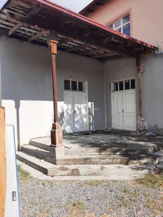 Дом  - Учхоз,Геофизика  4 сот 4 комн