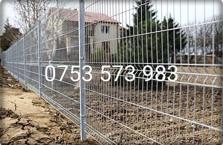 Construim garduri și porti din plasă bordurată sau plasă zincata exact