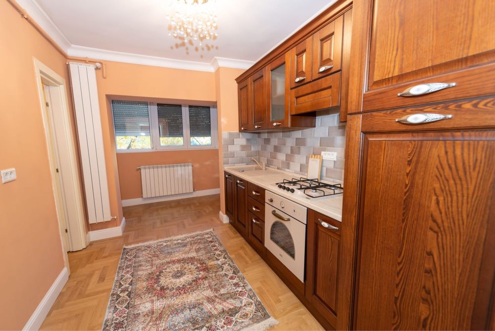 De inchiriat apartament cu 2 camere
