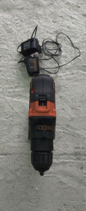 Акумулаторна бормашина BLACK&DECKER  18 V