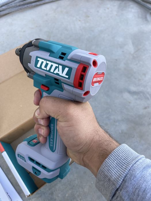 Masina de insurubat cu impact Total baterie 20 v 1/2 500Nm