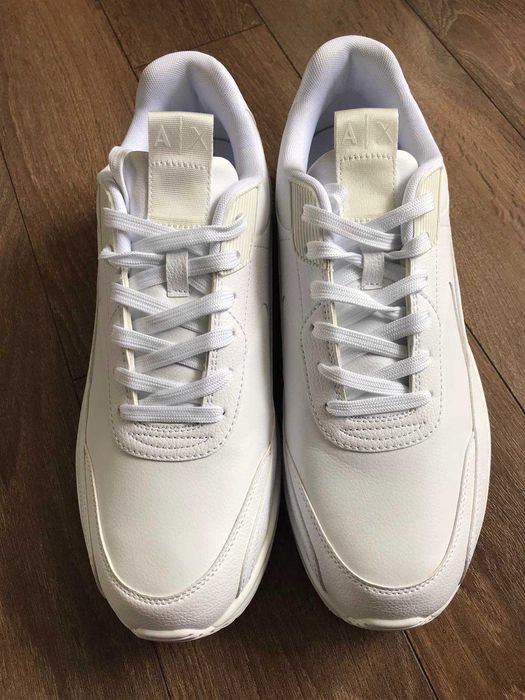 ARMANI обувки - нови