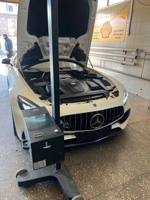 Корректировка света фар на професиональном оборудовании