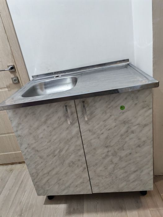 Кухонный шкаф с мойкой