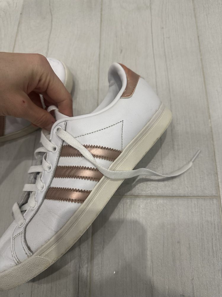 Дамски Маратонки adidas бели