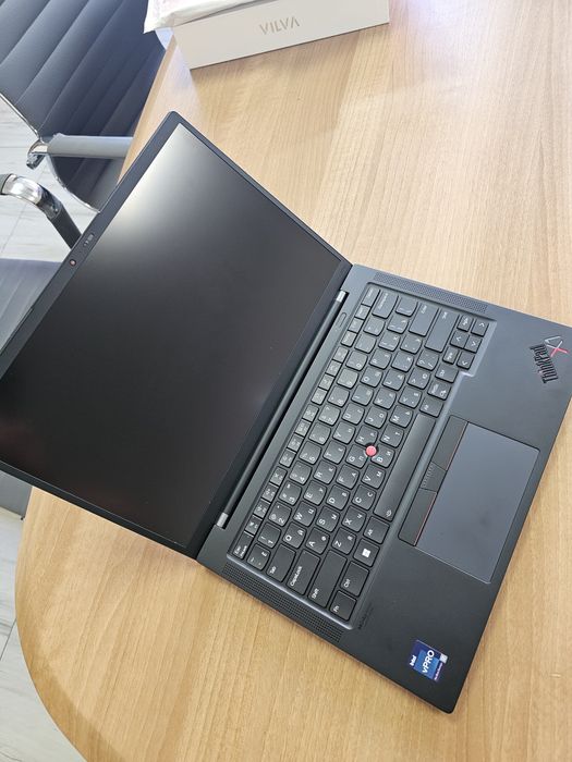 Lenovo ThinkPad X1 Carbon Gen 10 i7-1270P 32/1TB 14 FHD+ Touch