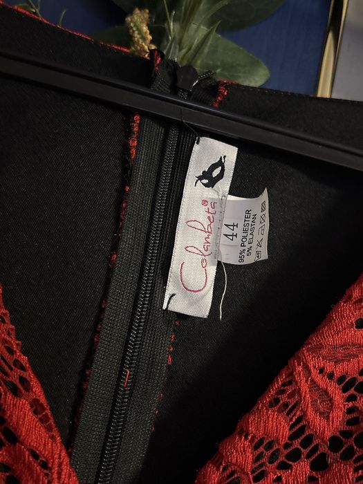 Rochie rosu cu negru