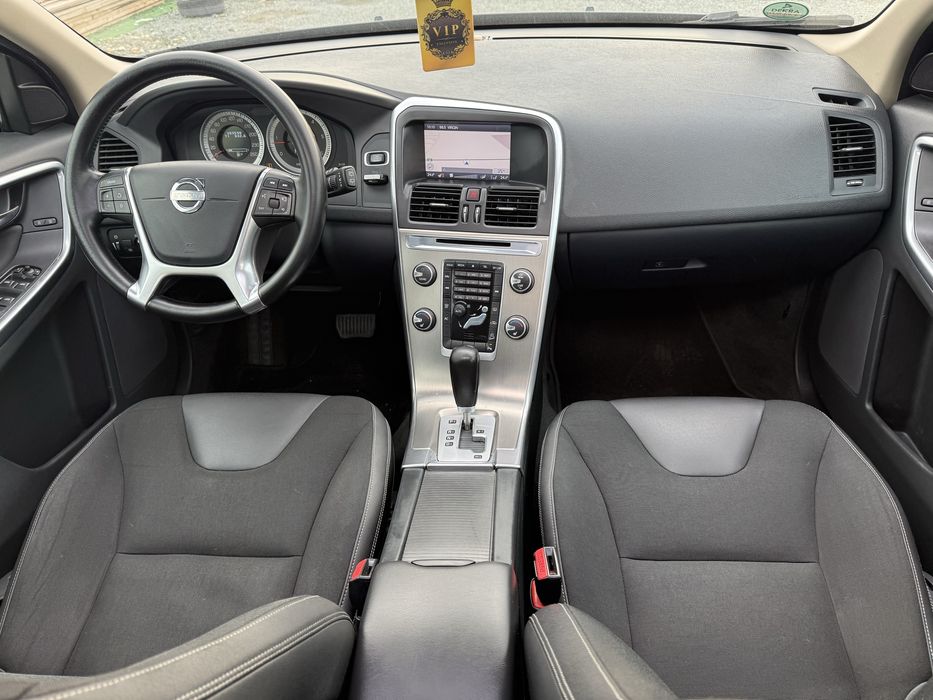 Volvo Xc60•2013•2.4Diesel•Automat•Panoramic•Xenon•Rate•Variante